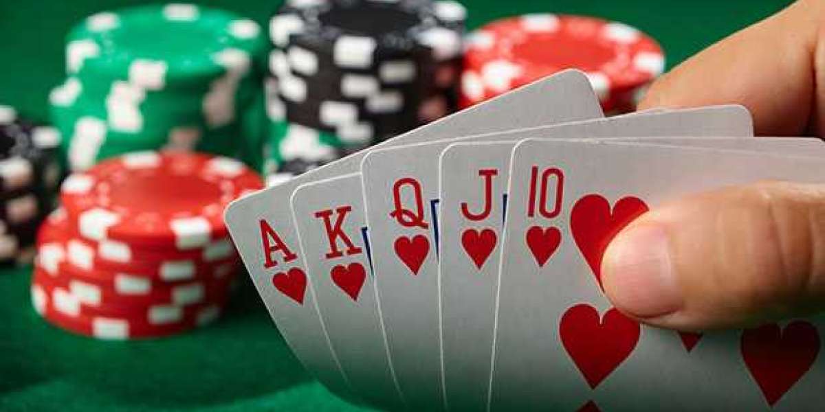 Chinh Phục Poker Online: Hành Trình Kiếm Tiền Thật và Bí Quyết Chiến Thắng