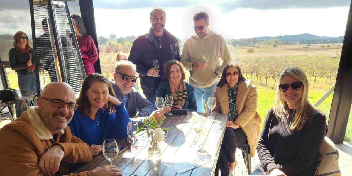View information about the Canberra winery tour.